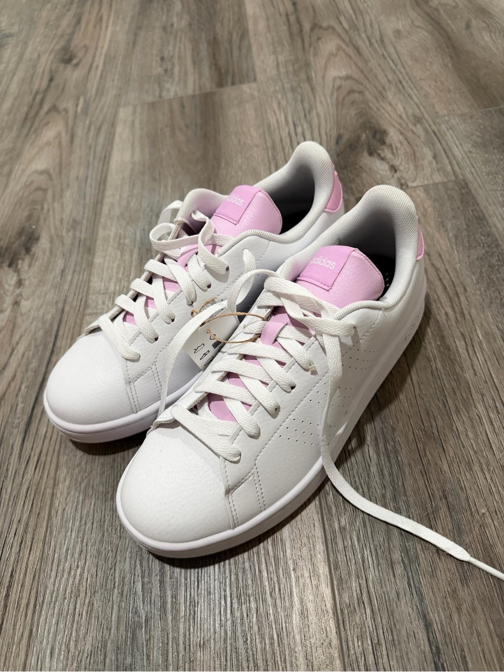 Women's White Sneakers with Pink Accent - Classic Casual Trainers